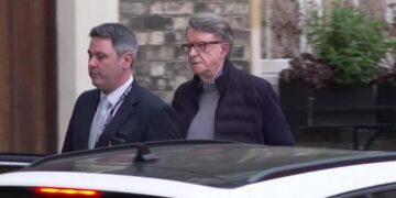 बेलायती पूर्वराजदूत म्यान्डेलसन पक्राउ