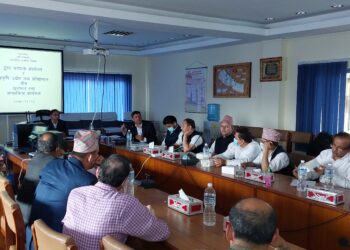 ठूला करदाता कार्यालय र गैर कृषि उद्योग तथा प्रतिष्ठानमा आवद्ध व्यावसायीहरु बीच छलफल