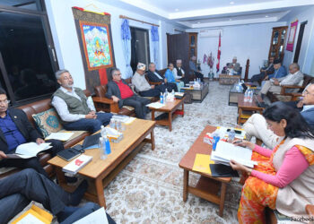उम्मेदवार टुंगो लगाउन एमालेको सचिवालय बैठक बस्दै