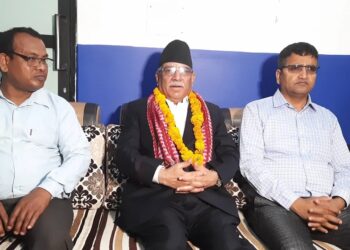 प्रचण्डले भने- प्रधानमन्त्रीको सल्लाहमै गभर्नर हटाइएको हो ।
