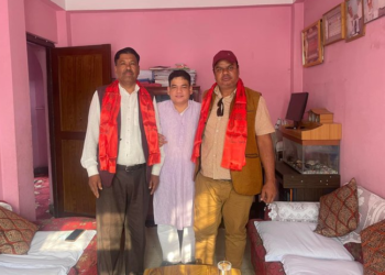 नुवाकोट कांग्रेसका पूर्वउपसभापति यमबहादुर थापा एमालेमा प्रवेश