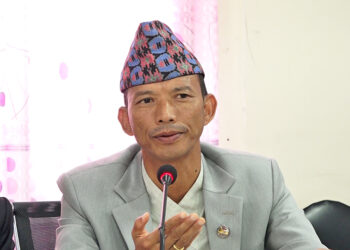 सिसडोलवासीले भदौबाट फोहोरका गाडी जान नदिने ‘च्यालेन्ज’