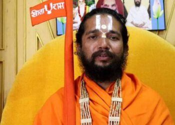 बलात्कार आरोपी “सिद्धबाबा” कृष्ण गिरीविरुद्ध पशुपतिनाथ क्षेत्रमा नाराबाजी