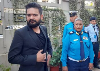 मेयर शाहसहितको टोली साँझ कोटेश्वर क्षेत्रको अनुगमनमा