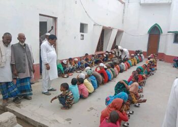 नरैनापुरका मदरसा र बिद्यालयमा दिवा खाजाले बिद्यार्थी नियमित