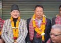 प्रकाशमान सिंहलाई भोट माग्न बाबुराम भट्टराई घरदैलोमा