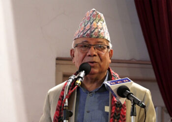 अहिले वाम गठबन्धनको सरकार बन्ने सम्भावना छैन : माधव नेपाल