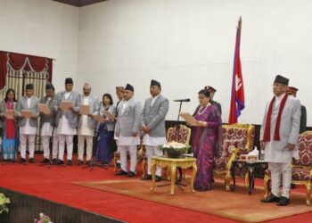 नयाँ मन्त्रीहरूले लिए शपथ