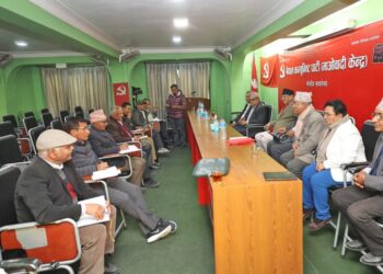 राष्ट्रपतिबारे निर्णय गर्ने अधिकार प्रचण्डलाई