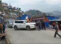 मुख्यमन्त्री हिक्मत कार्कीको गाडीमा आन्दोलनकारीद्वारा ढुंगामुढा प्रहार