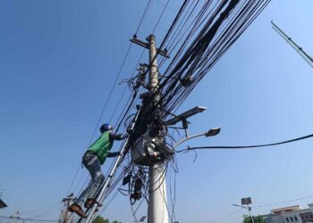 महानगरको चेतावनीपछि सेवाप्रदायकले नै थाले तार व्यवस्थापन