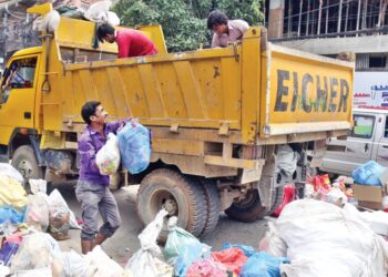 उपत्यकामा थुप्रिएको फोहोर उठ्न थाल्यो