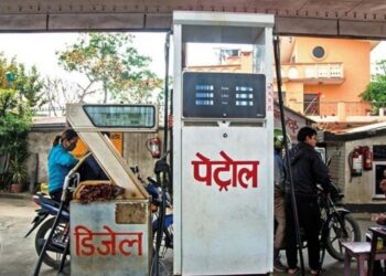 पेट्रोलमा ९ र डिजेलमा ७ रुपैयाँ वृद्धि, ग्यास भने १३० रुपैयाँले घट्यो