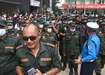 काठमाडौं महानगरपालिकाले अस्थायी कर्मचारी र नगर प्रहरीलाई ‘गोल्डेन ह्यान्डसेक’