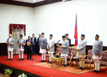 नवनियुक्त तीन मन्त्रीले लिए शपथ