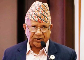 प्रधानमन्त्रीलाई विश्वासको मत दिन्छौँ : माधव नेपाल
