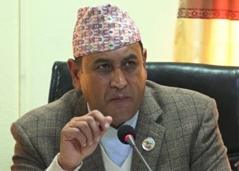 नागरिकलाई जबरजस्ती सडकमा उभ्याउन पाइँदैन – राज्य व्यवस्था समिति सभापति खतिवडा