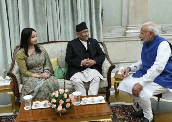 प्रधानमन्त्री पुष्पकमल दाहाल ‘प्रचण्ड’ र  समकक्षी नरेन्द्र मोदीबीच भेटवार्ता