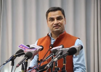 छानबिन समिति बनिसकेपछि पदमा रहनु हुँदैन  – सांसद प्रदीप पौडेल