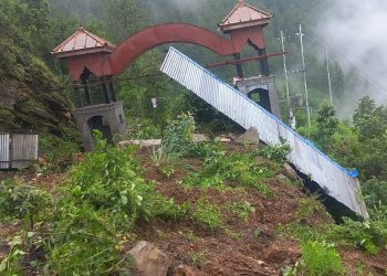 पहिरोले प्रहरी चौकीमा क्षति, सुरक्षाकर्मीलाई अन्यत्र सार्ने तयारी