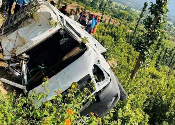 जाजरकोटमा माइक्रोबस दुर्घटना, ३९ जना घाइते