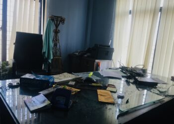 विद्युत् प्राधिकरणको बोर्डमा प्रधानमन्त्रीविरुद्ध नारा