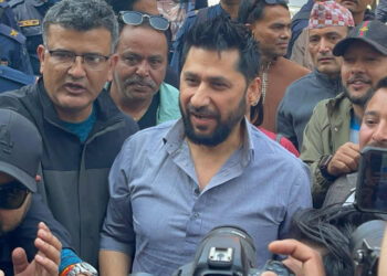 क्रान्तिका लागि तयार बनौं : रवि लामिछाने