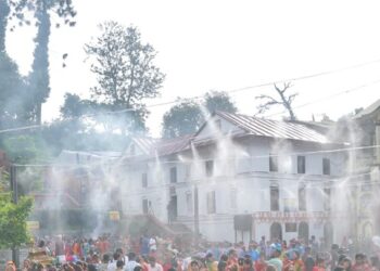 पशुपतिमा पहिलोपटक व्रतालुलाई कृत्रिम वर्षाले शीतल गराइँदै