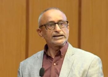 नेकपा एमालेका नेता जीतेन्द्र नारायण देवले पार्टी परित्यागको घोषणा